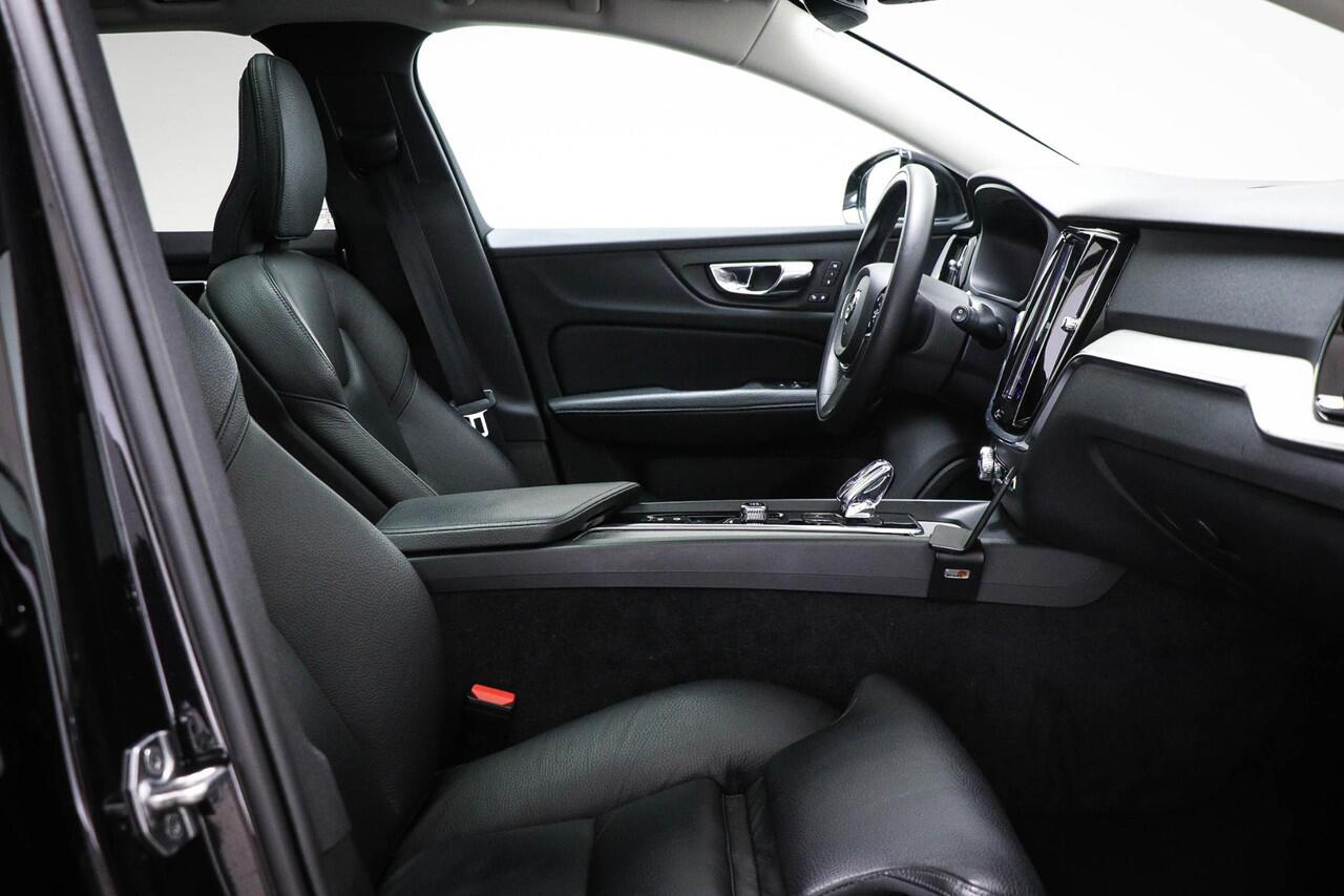 Volvo V60 2.0 B3 Inscription | PANORAMADAK | STUURVERWARMING | DAB | APPLE | CAMERA