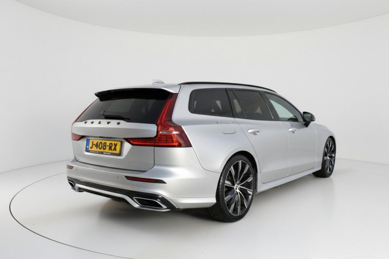 Volvo V60 2.0 B3 R-DESIGN, ACC, Lane, Harman Kardon, Leder