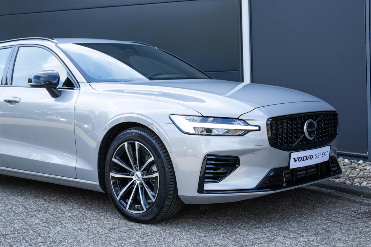 Volvo V60 T6 Plug-in hybrid AWD Plus Dark | Trekhaak | Rondom zichtcamera | Verwarmbare voorruit | Verwarmbare voorstoelen, achterbank en stuurwiel | Premium audio by Harman Kardon | Keyless |