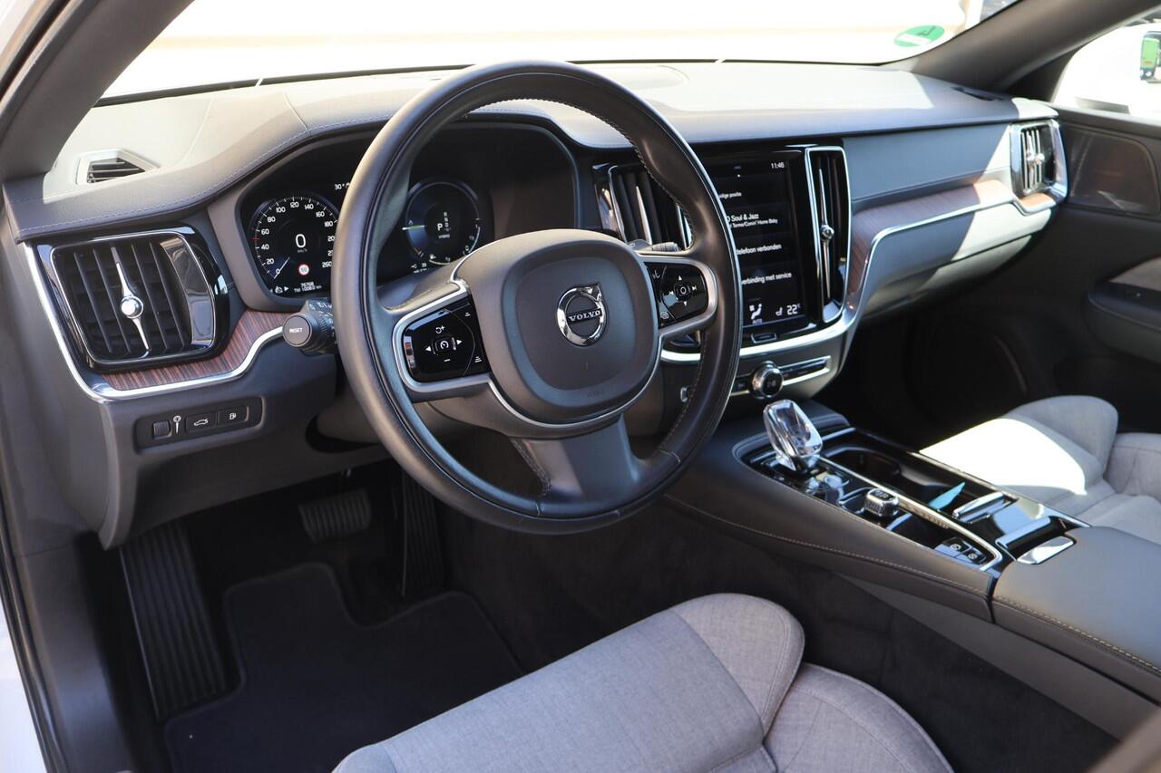 Volvo V60 T6 Recharge AWD Inscription | Wool blend bekleding | Trekhaak elktr. | Pilot assist