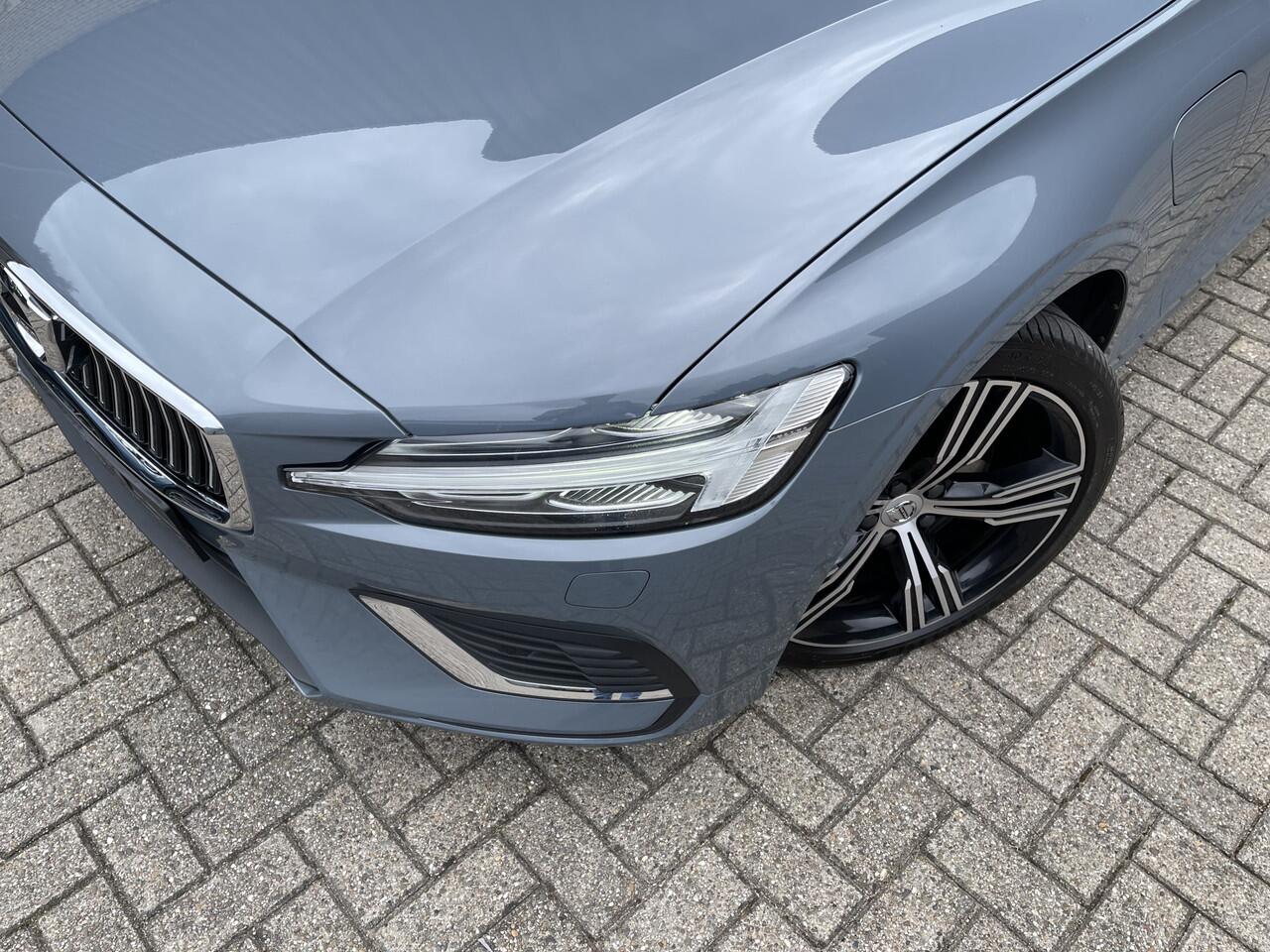 Volvo V60 2.0 T8 Recharge AWD Inscription Park Assist Pack