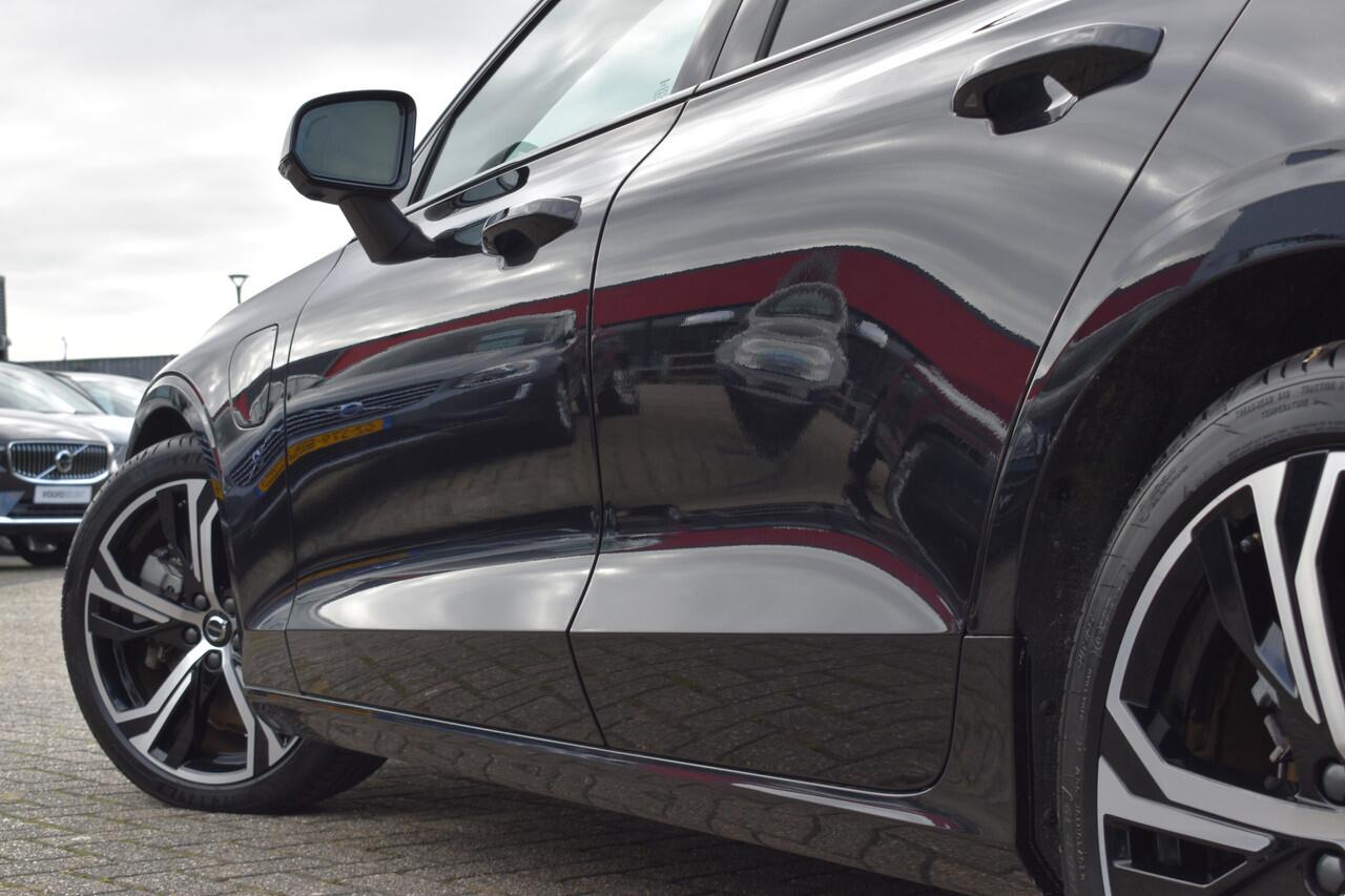 Volvo V60 T6 AWD 350PK Plug-in Hybrid Plus Dark | Lighting | 360 Camera | Harman/Kardon | 19"LMV | Leder | Stuurverwarming