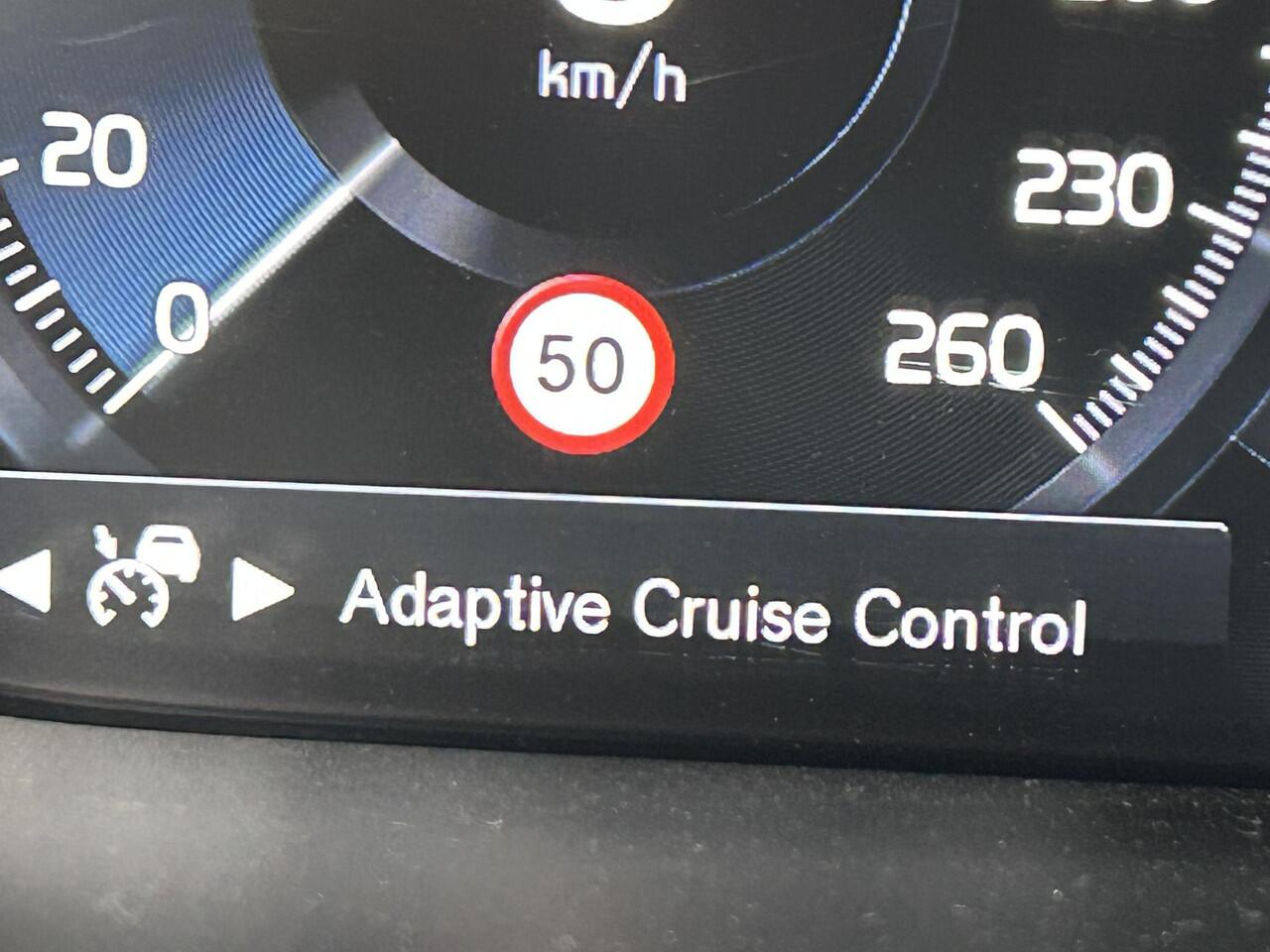 Volvo V60 2.0 T6 Recharge AWD Inscription ;long range/intellisafe excl,bliss/ schuifdak/lighting/ park assist/ 19 inch/ trekhaak