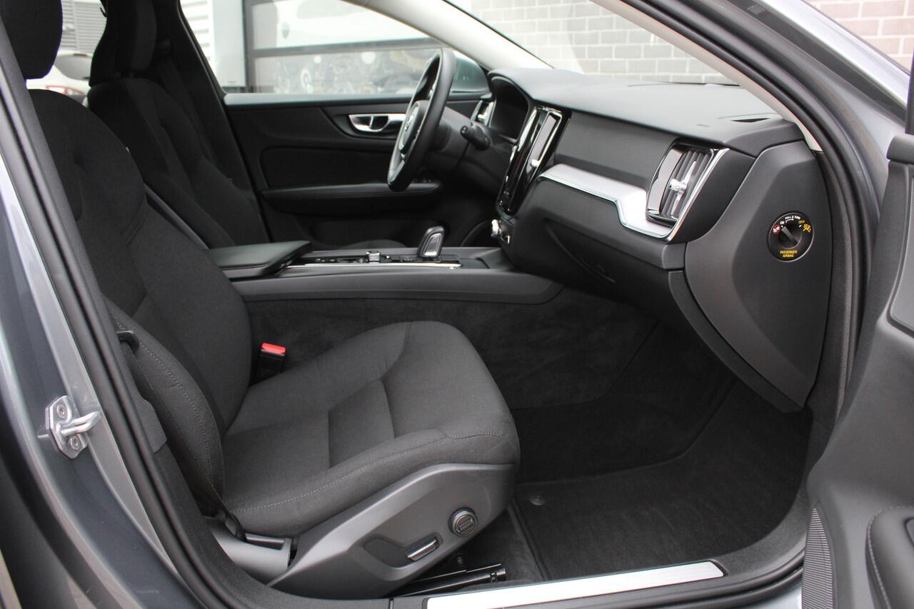 Volvo V60 2.0 B3 Business Pro / Carplay / Camera / N.A.P.