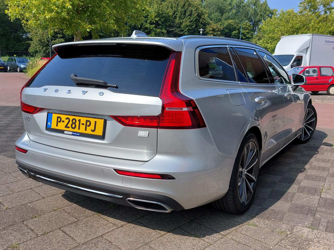 Volvo V60 2.0 T6 Recharge AWD Business Pro | Navi | Apple Carplay + Android Auto | Clima | Adap.Cruise | Led Koplampen | Keyless Entry | Dodehoek+Rijstrook+Licht+Regensensor | Privacy Glass | 18''lm