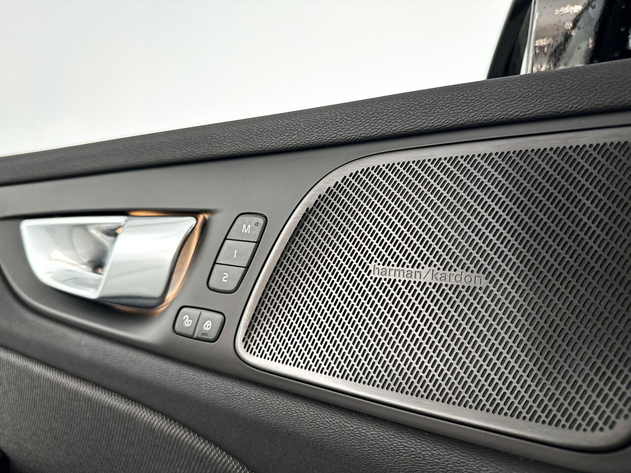 Volvo V60 T6 AWD Plus Dark | 360° camera | Harman Kardon | Stoel- en Stuurverwarming | Trekhaak