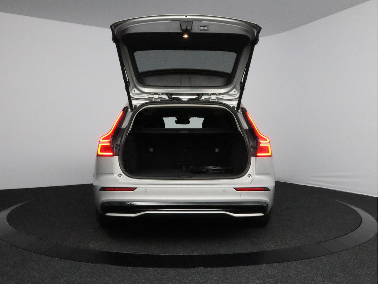 Volvo V60 2.0 T6 Plug-in hybrid AWD Plus Dark 350pk