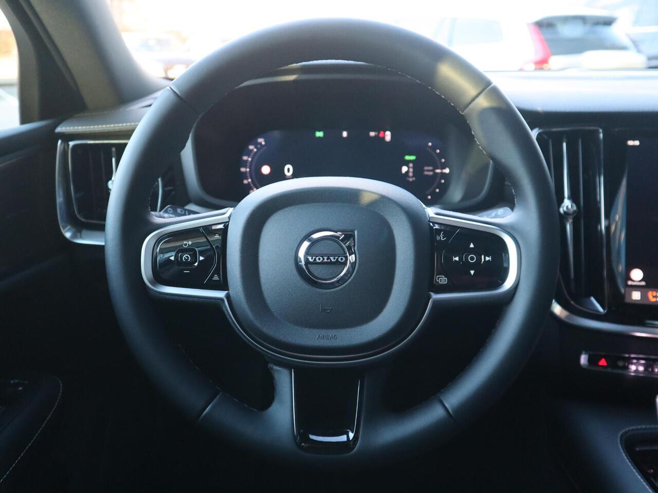 Volvo V60 2.0 T8 Plug-in hybrid AWD Ultra Perf. Ed. Dark | Uit voorraad leverbaar!| MY26!|