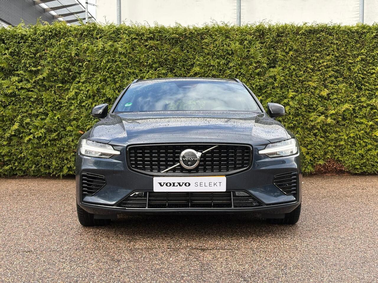 Volvo V60 2.0 T6 Plug-in hybrid AWD Plus Dark | Memory seat | Trekhaak | H&K Audio | 360 Camera