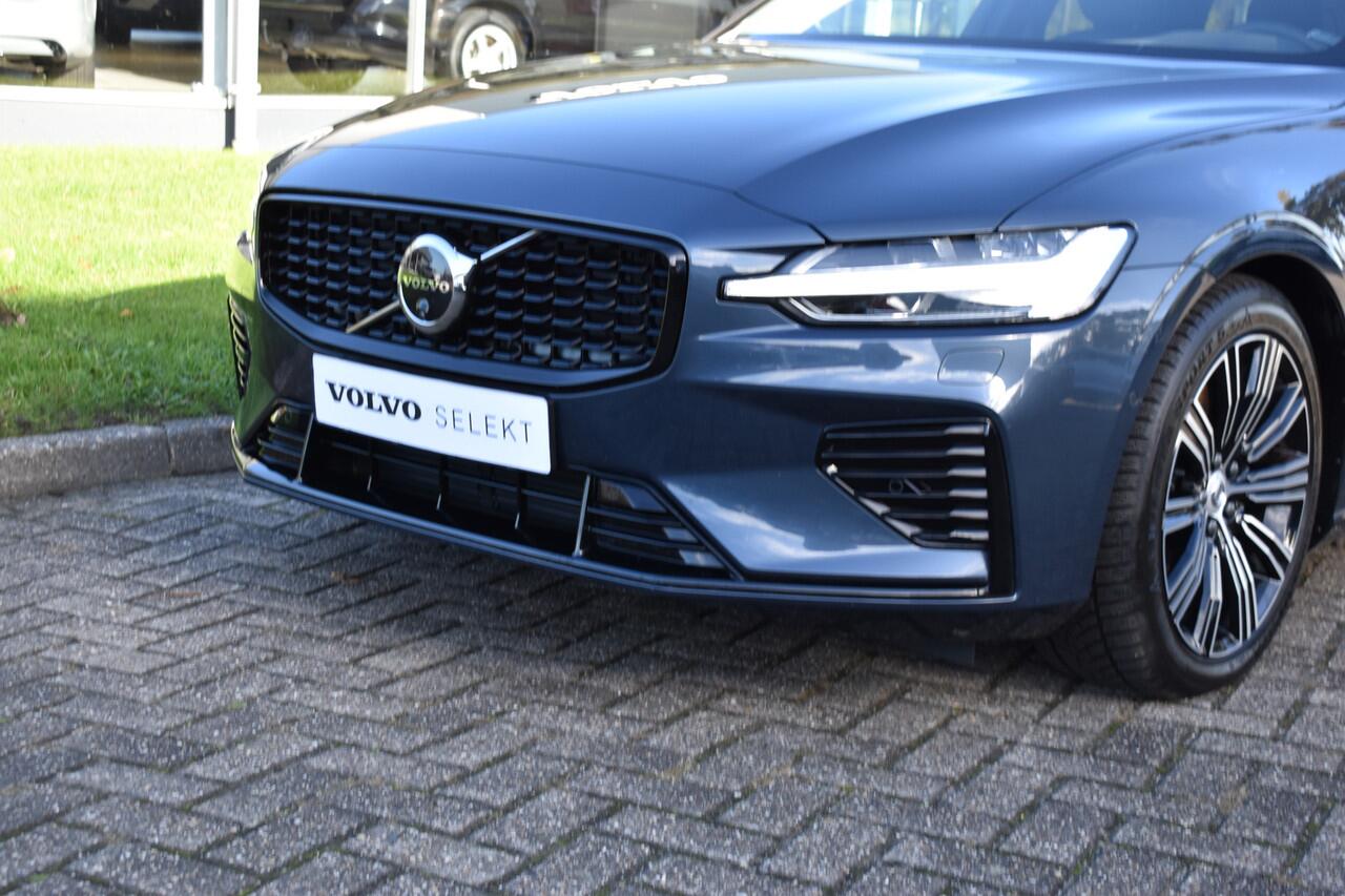 Volvo V60 T6 AWD 350PK Plug-in Hybrid Plus Dark | 360 Camera | H&K | BLIS | ACC | Stoelverwarming | Leder |