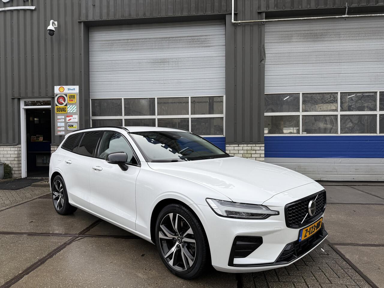 Volvo V60 2.0 B4 Automaat Plus Dark