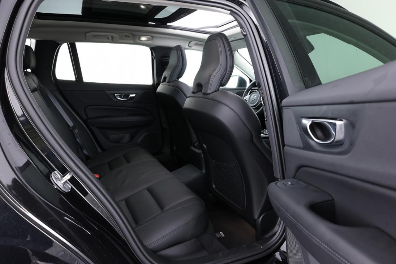 Volvo V60 2.0 T6 Plug-in hybrid AWD Ultra Dark | PANORAMADAK ? 1e Eigenaar