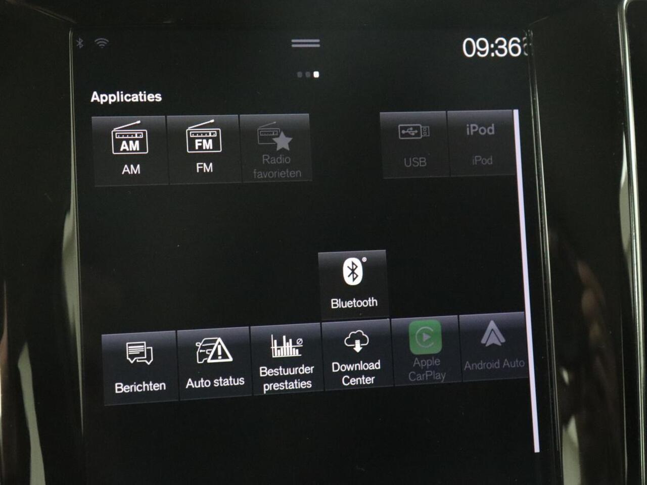 Volvo V60 2.0 D4 Momentum | Carplay | Half leder | Navigatie | Full LED | Digital Cockpit | Parkeerverwarming | Climate control | Parkeerhulp | Cruise control