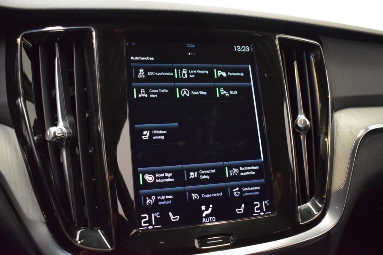 Volvo V60 2.0 B5 250pk AUT8 Inscription Mild Hybr. Leer/ Stoel verw./ Adapt. Cruise/ Donker glas