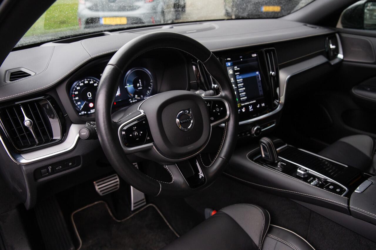 Volvo V60 2.0 T8 AWD Polestar Engineered NL-Auto, Panoramadak, 360-camera, Harman&Kardon,