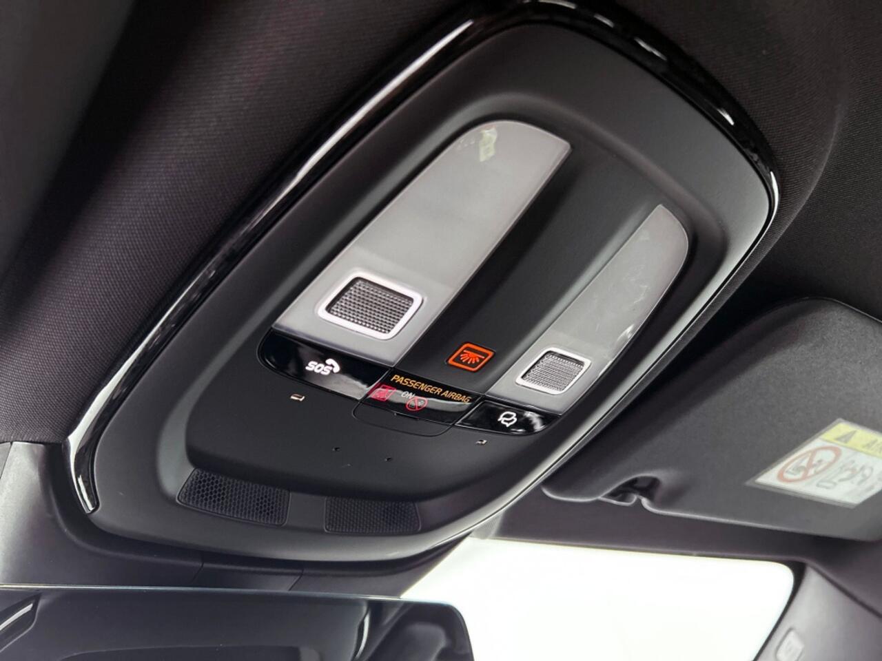 Volvo V60 2.0 T6 AWD Plus Dark | Trekhaak | Voorruit verwarming | Harman K