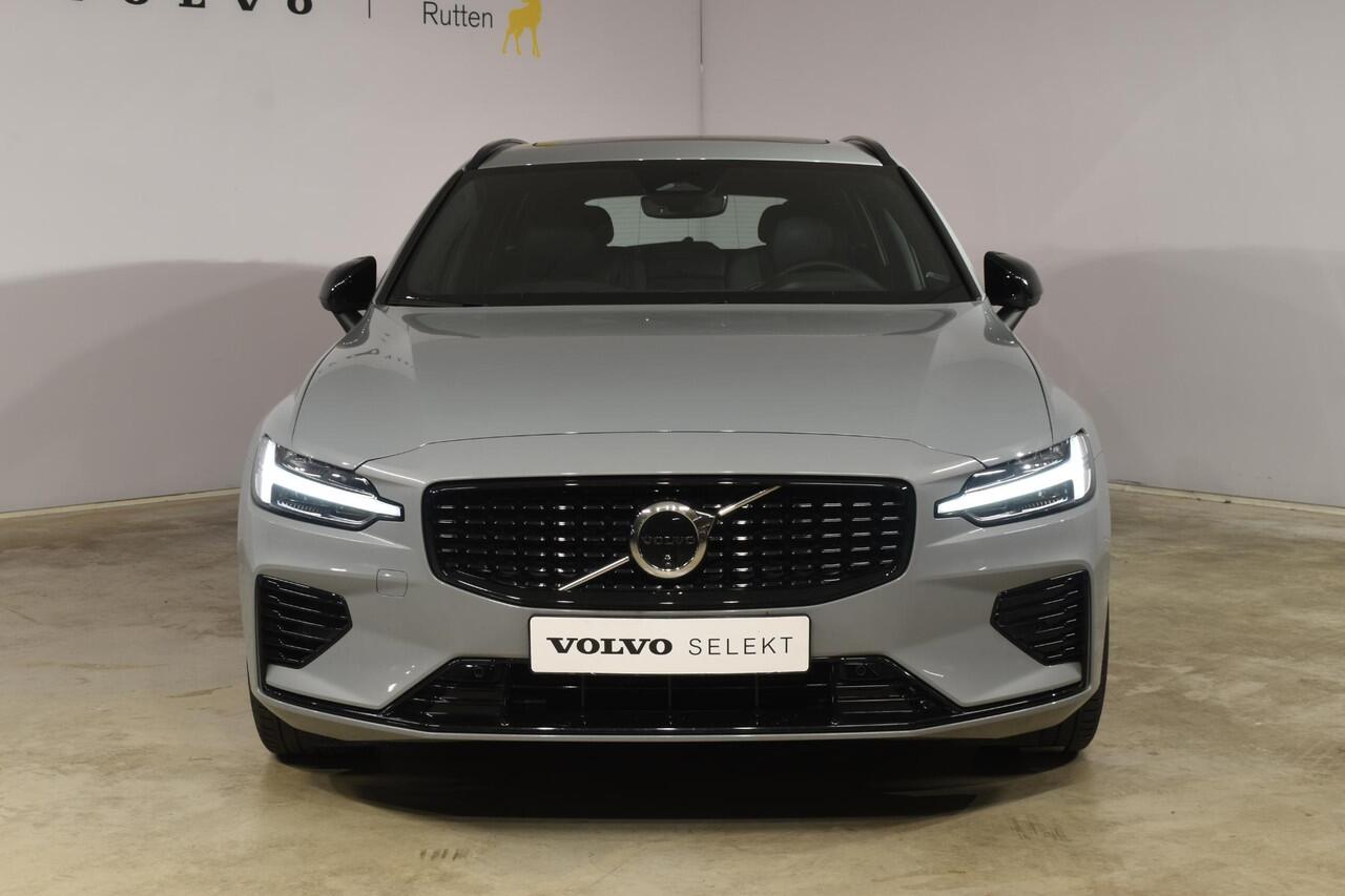 Volvo V60 T6 350PK Automaat Plug-in hybrid AWD Plus Dark / Panoramadak / Harman Kardon / 360 camera / Climate pack / Intellisafe / Trekhaak