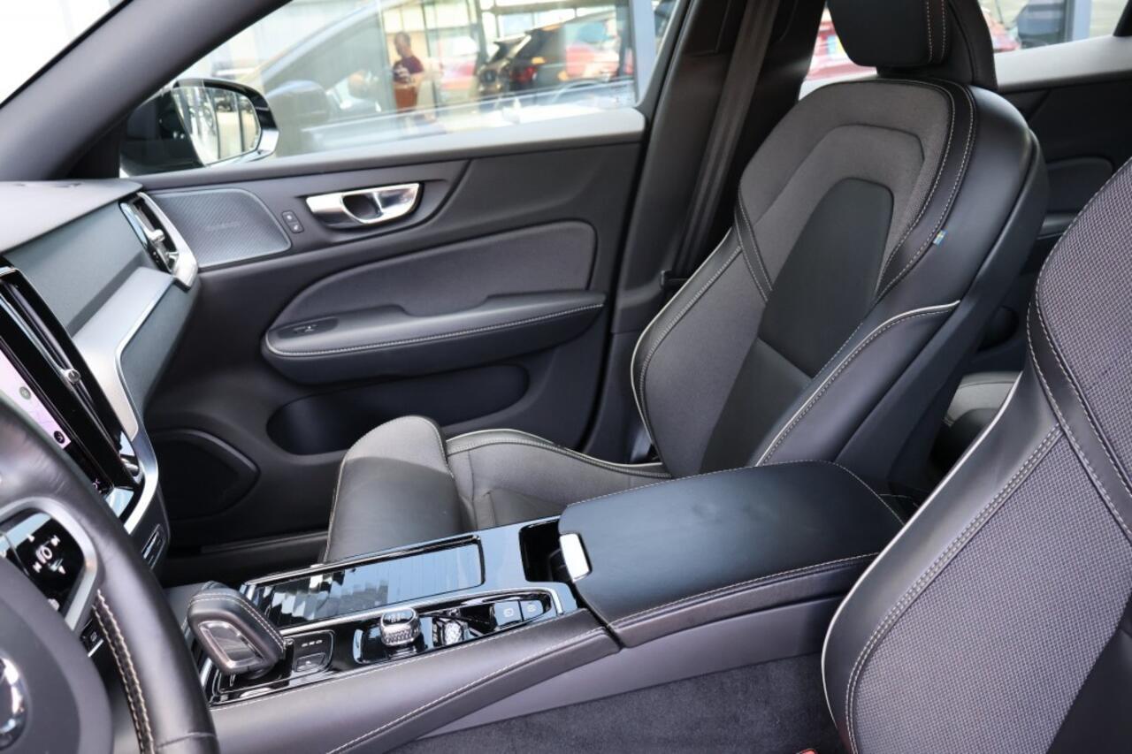 Volvo V60 2.0 T8 AWD R-DESIGN / CAMERA / Memory Seats