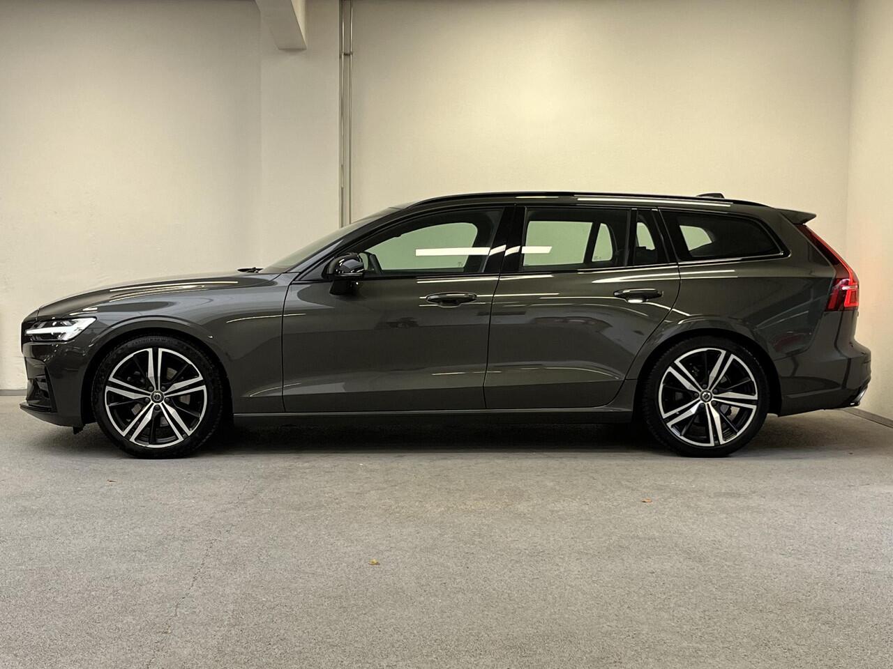 Volvo V60 2.0 B4 R-Design | TREKHAAK | LEDER | CARPLAY | CAMERA | 1e-EIG |