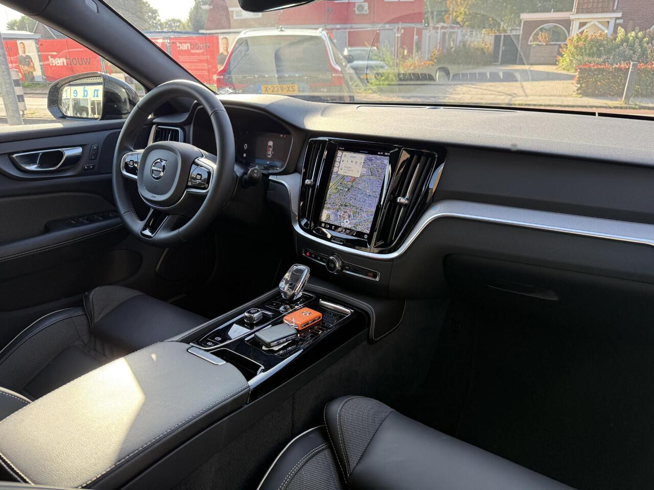 Volvo V60 2.0 T6 350 pk Long Range Plus Dark