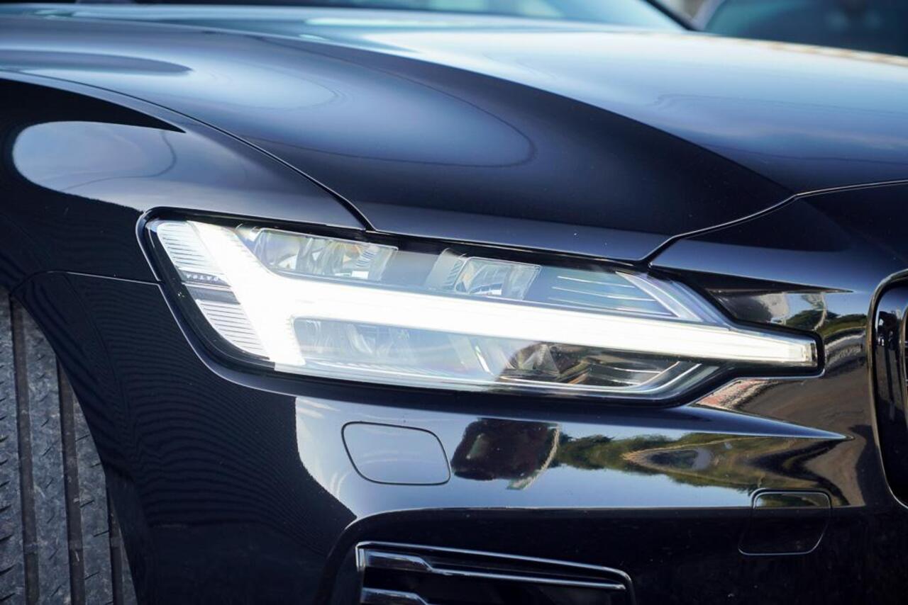 Volvo V60 2.0 T8 Twin Engine AWD Polestar 405 PK / Bowers&Wilkins / HEICO / Pano / Adaptive Cruise / Trekhaak