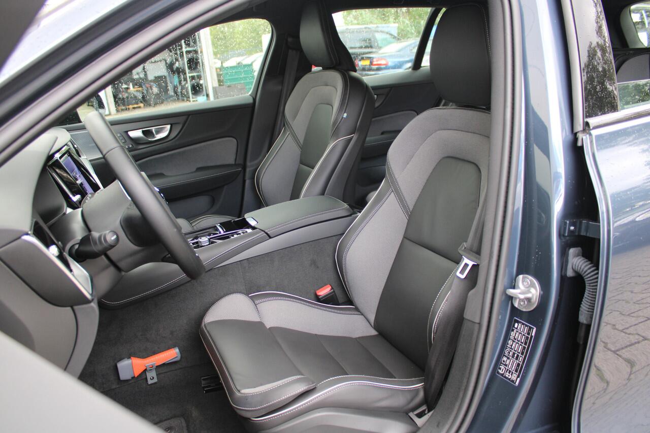Volvo V60 T6 Plug-in hybrid AWD Plus Dark | Trekhaak | Sportstoelen | 360° Camera
