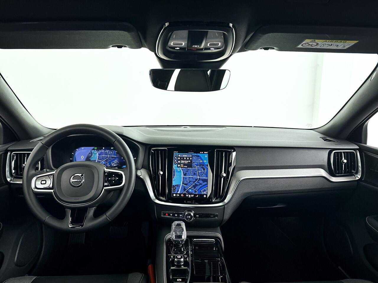Volvo V60 T6 Plug-in hybrid AWD Plus Dark | 360° camera | Harman Kardon | Stoel- en Stuurverwarming | Trekhaak