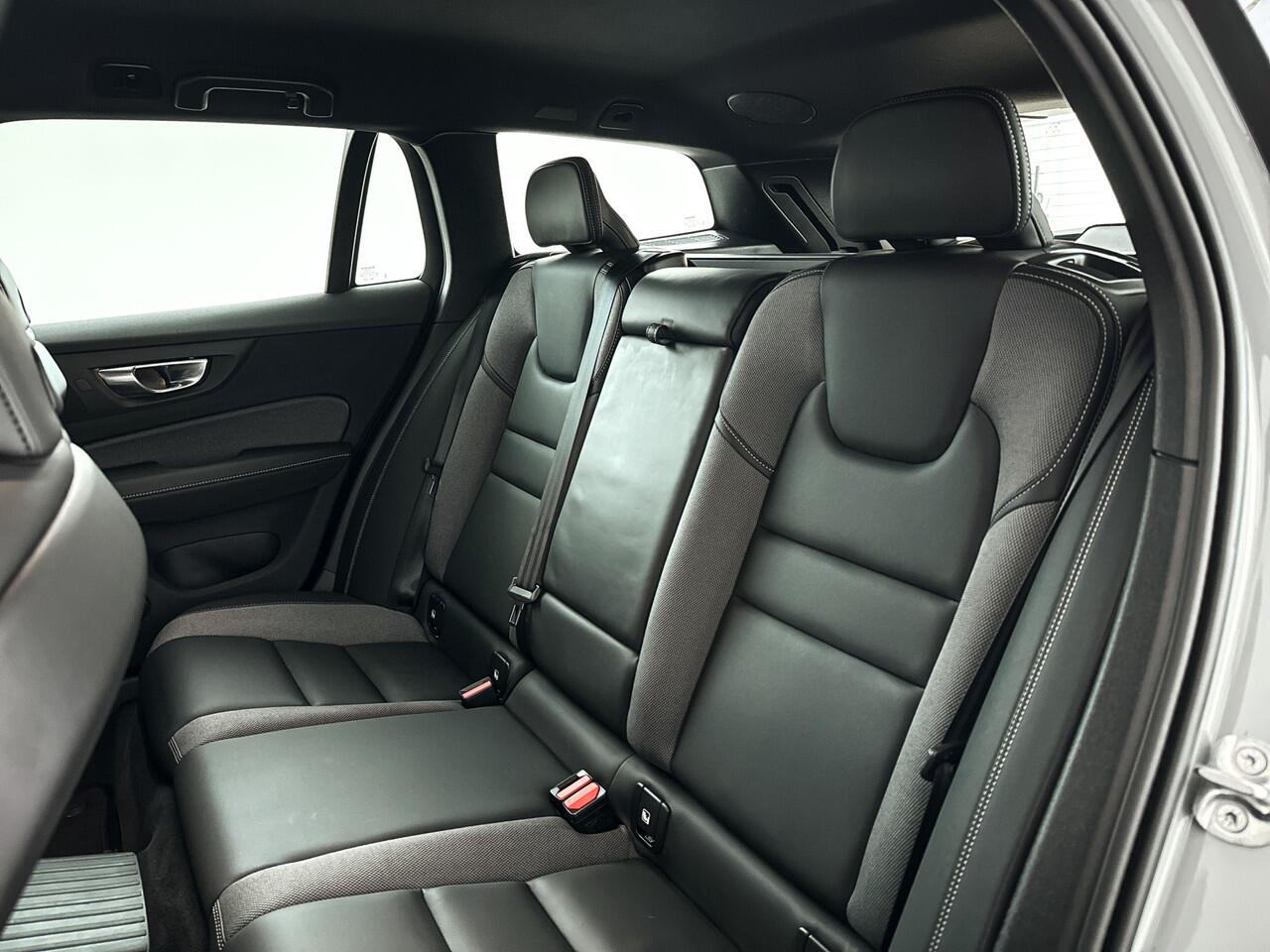 Volvo V60 T6 Plug-in hybrid AWD Plus Dark | 360° camera | Harman Kardon | Stoel- en Stuurverwarming | Trekhaak