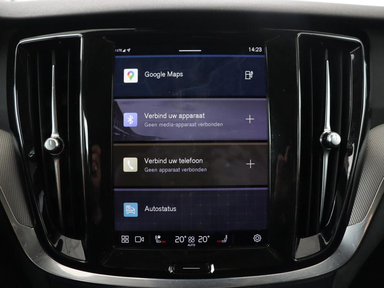 Volvo V60 2.0 T6 Plug-in hybrid AWD | Panoramadak | Trekhaak | Camera | Harman/Kardon | Leder | Stoel & Stuurverwarming