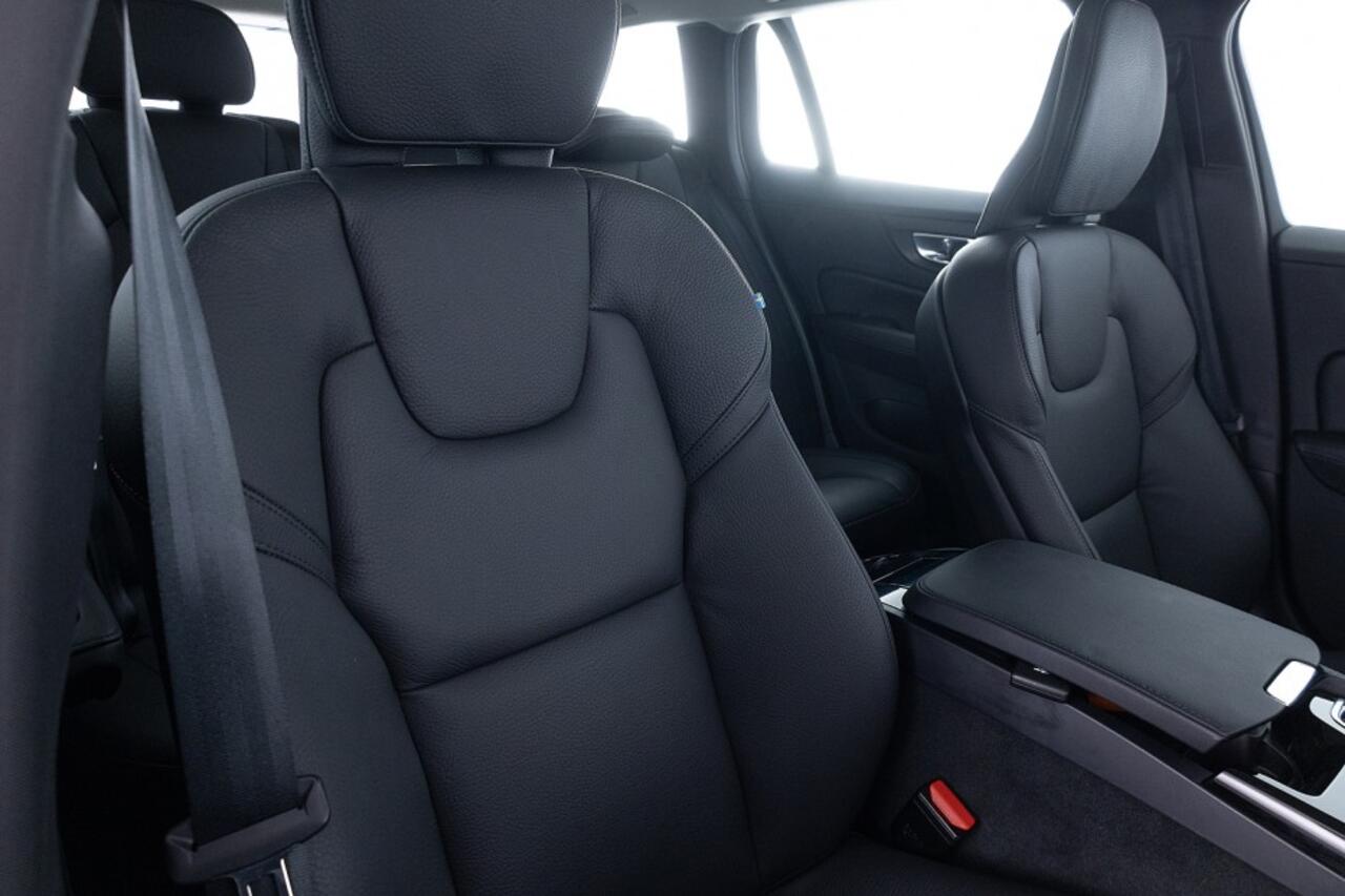 Volvo V60 2.0 T6 Plug-in hybrid AWD Core Bright ? 1e Eigenaar