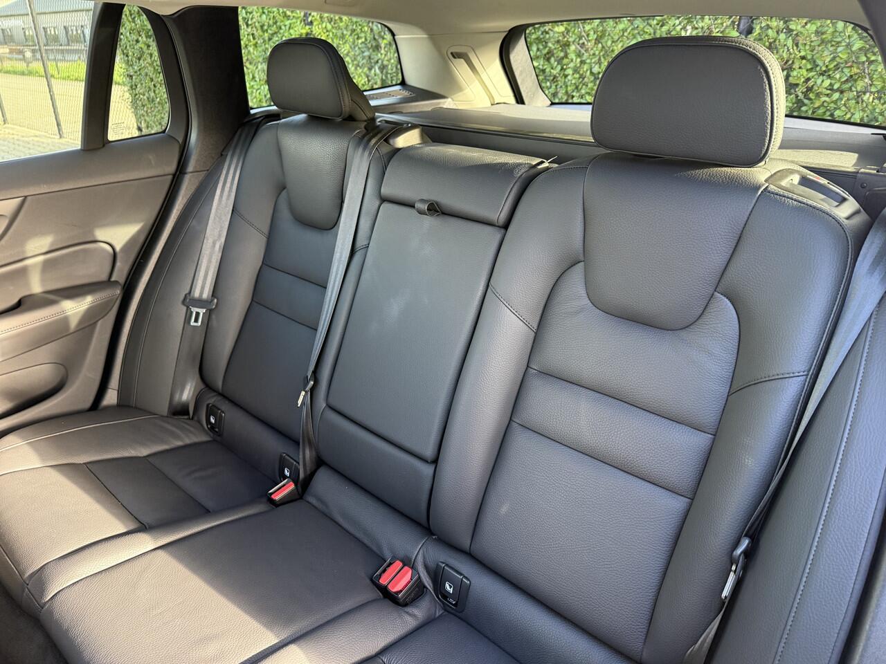 Volvo V60 2.0 T8 Plug-in hybrid AWD Plus Bright