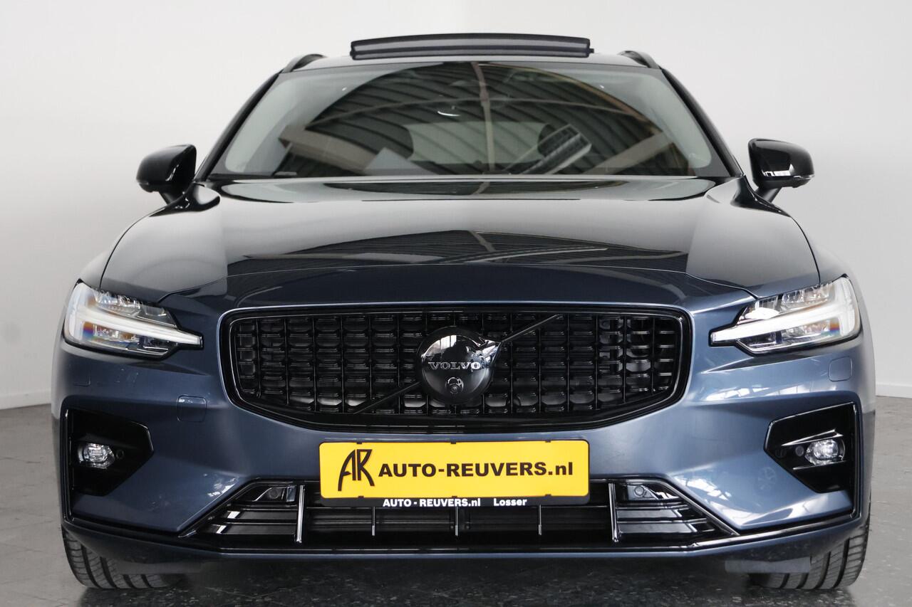 Volvo V60 2.0 B4 Ultimate Dark Panorama / Opendak /Leder / HUD / Pilot Assist / HarmanKardon / CarPlay