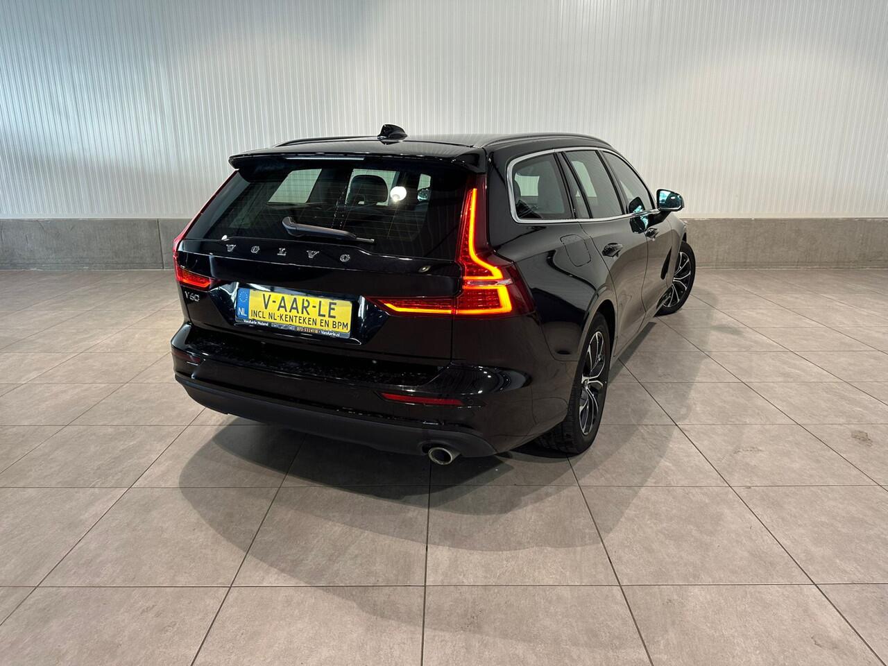 Volvo V60 D3 Aut. Momentum Parkeercamera Navigatie 150pk