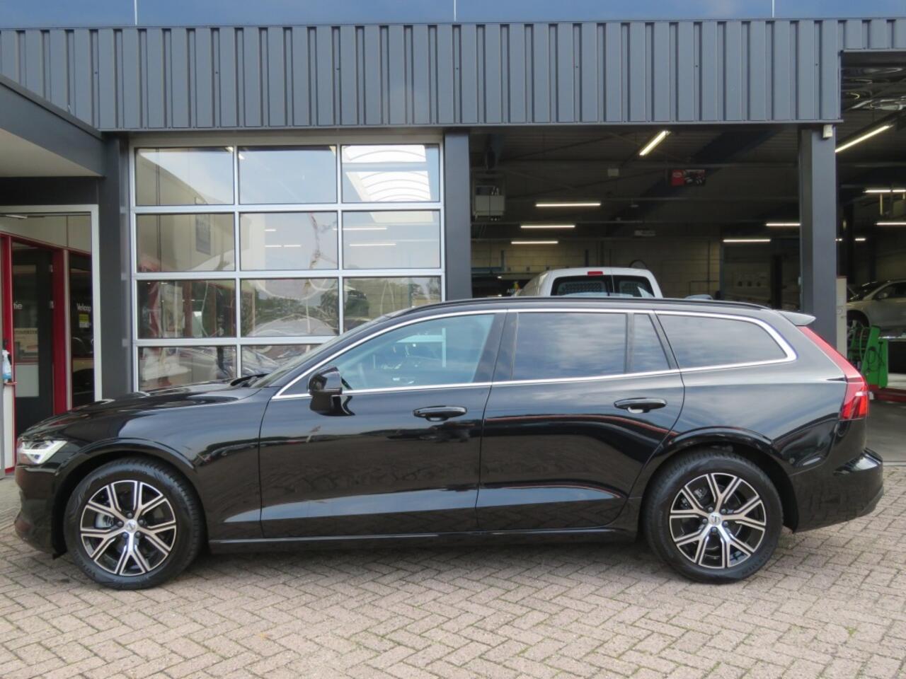 Volvo V60 2.0 B3 163pk Aut. Core / Camera / Stoel-stuurverw. / Elec.klep / Veel opties / BOVAG garantie
