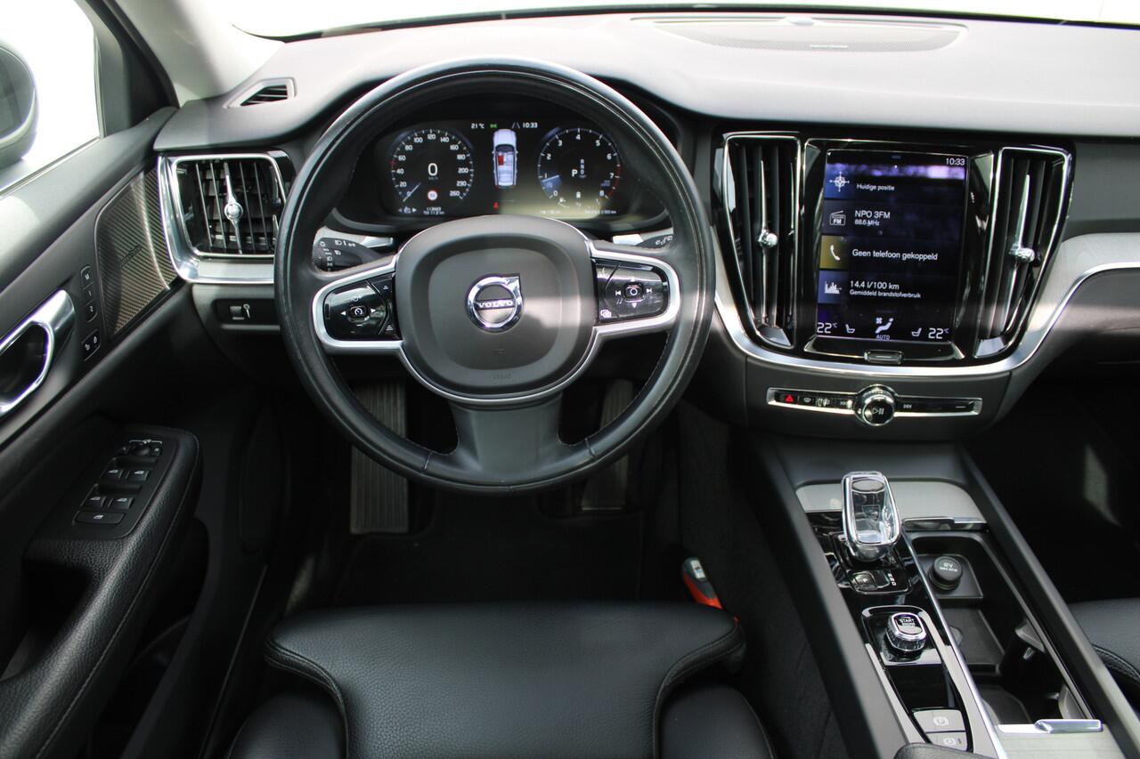 Volvo V60 B3 Inscription | Panorama Dak | Standkachel | Harman Kardon | Dealer onderhouden