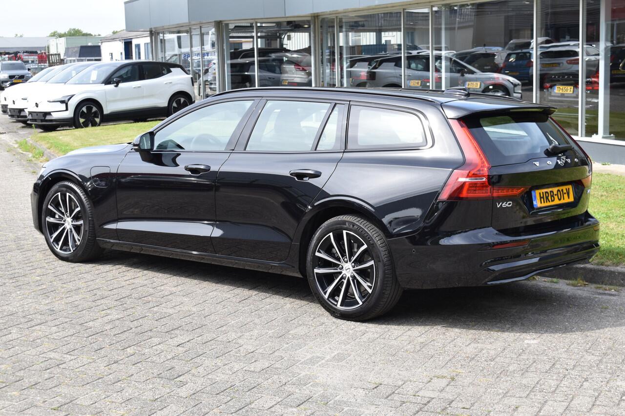 Volvo V60 T6 AWD 350PK Plug-in Hybrid Plus Dark | ACC | Pilot Assist | Stoel stuurverwarming | Camera | Harman Kardon