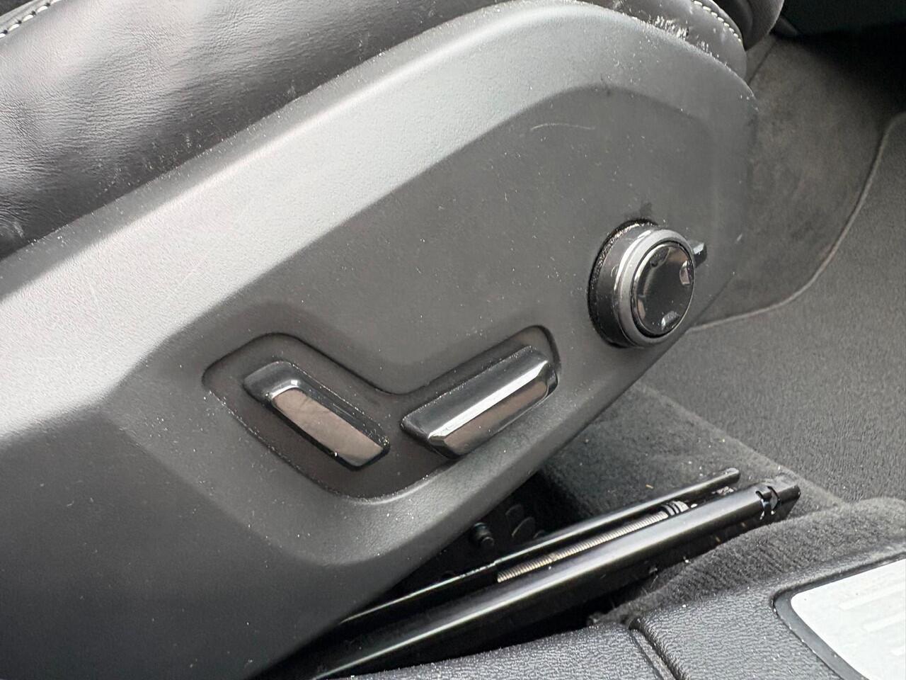 Volvo V60 2.0 T6 Plug-in hybrid AWD Plus Dark