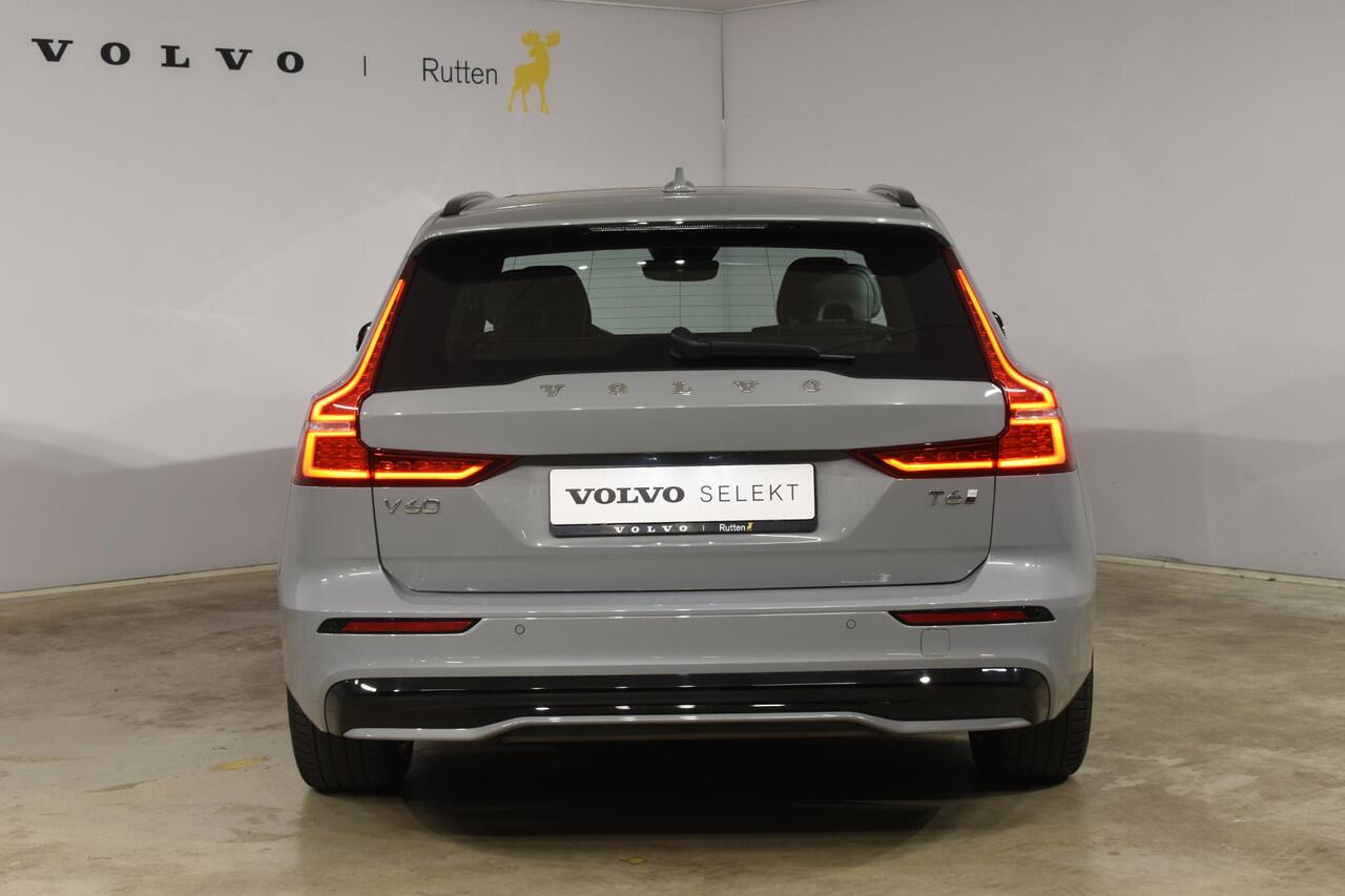 Volvo V60 T6 350PK Automaat Plug-in hybrid AWD Plus Dark / Panoramadak / Harman Kardon / 360 camera / Climate pack / Intellisafe / Trekhaak