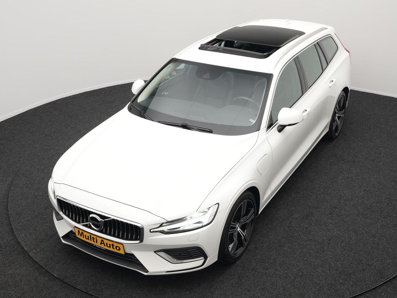 Volvo V60 T6 Recharge AWD Inscription Plug In Hybrid 33.000 KM !! Dealer O.H. PHEV | Panodak | Adaptive Cruise | Lederen Sportstoelen Memory | Trekhaak af Fabriek | Harman Kardon | Navigatie | Apple Carplay | Acam | L.M. 19" | Stoel & Stuurverwarming | DAB | Virtua