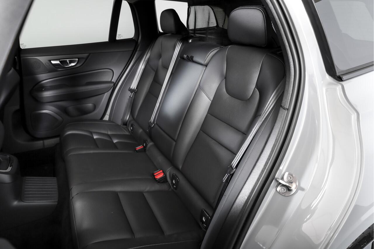 Volvo V60 2.0 T6 Plug-in hybrid AWD Ultra Dark - Automaat | S/K-Panodak | Dig. Cockpit | Adapt. Cruise | Stoel-+Stuurverw. | PDC | 360 Camera | NAV + App. Connect | ECC | Elek. Klep | Elek Trekhaak | LM 19" | 9589