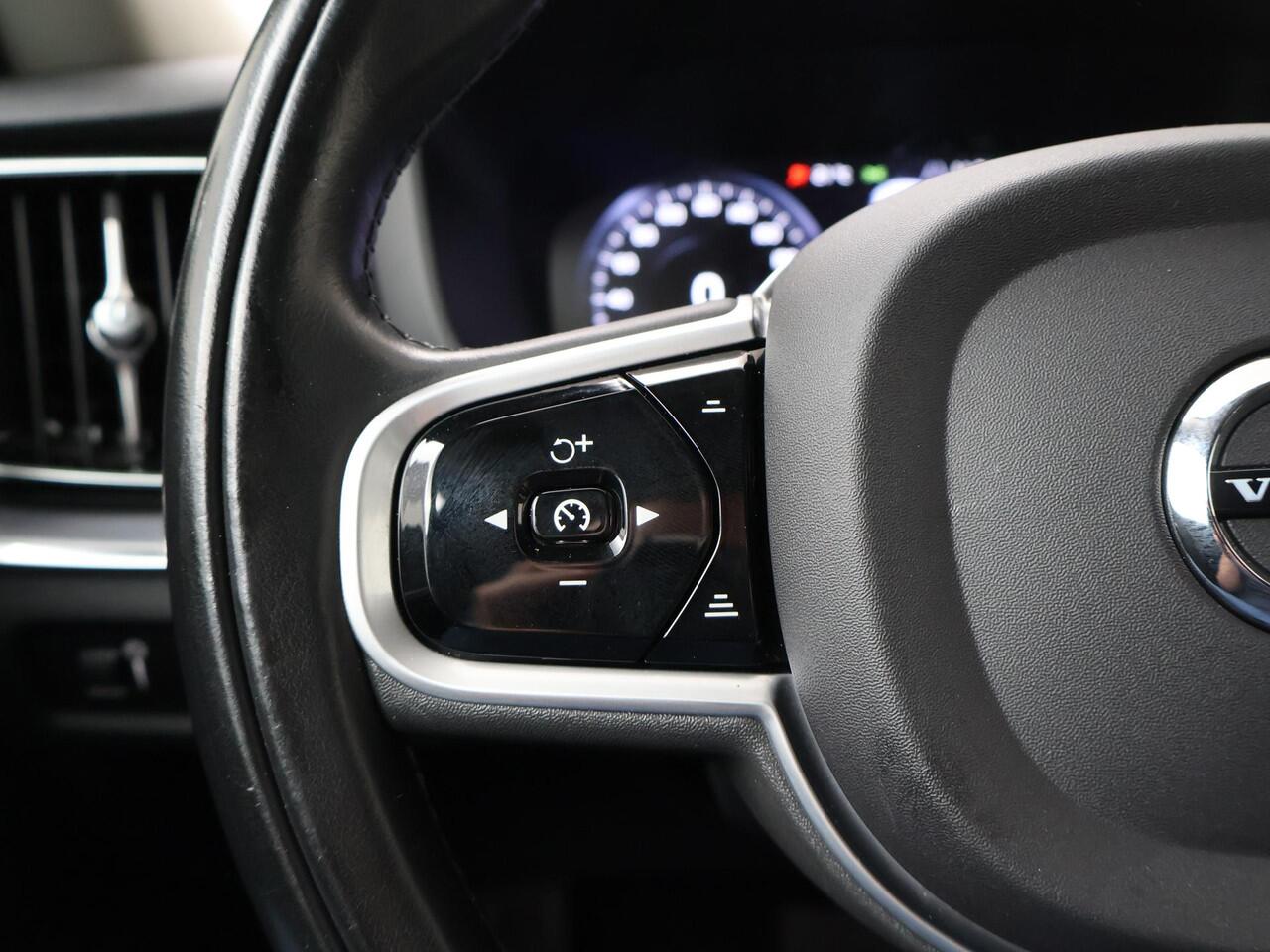 Volvo V60 2.0 B3 Business Pro | 163 PK | Automaat | Navigatiesysteem | Achteruitrijcamera | LED verlichting | Apple Carplay/Android Auto | Lederen interieur |