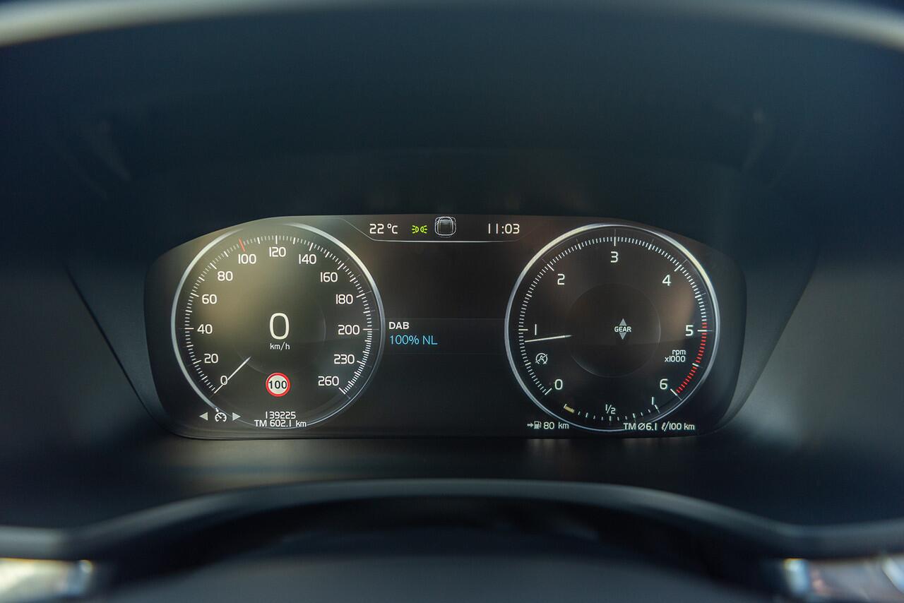 Volvo V60 D3 Momentum CruiseControl Navigatie 150pk