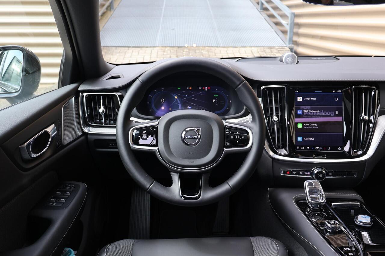 Volvo V60 T6 Plug-in hybrid AWD Ultra Dark | 20" Heico sportvelgen | Heico uitlaat | Heico verlaagd | Bowers & Wilkins