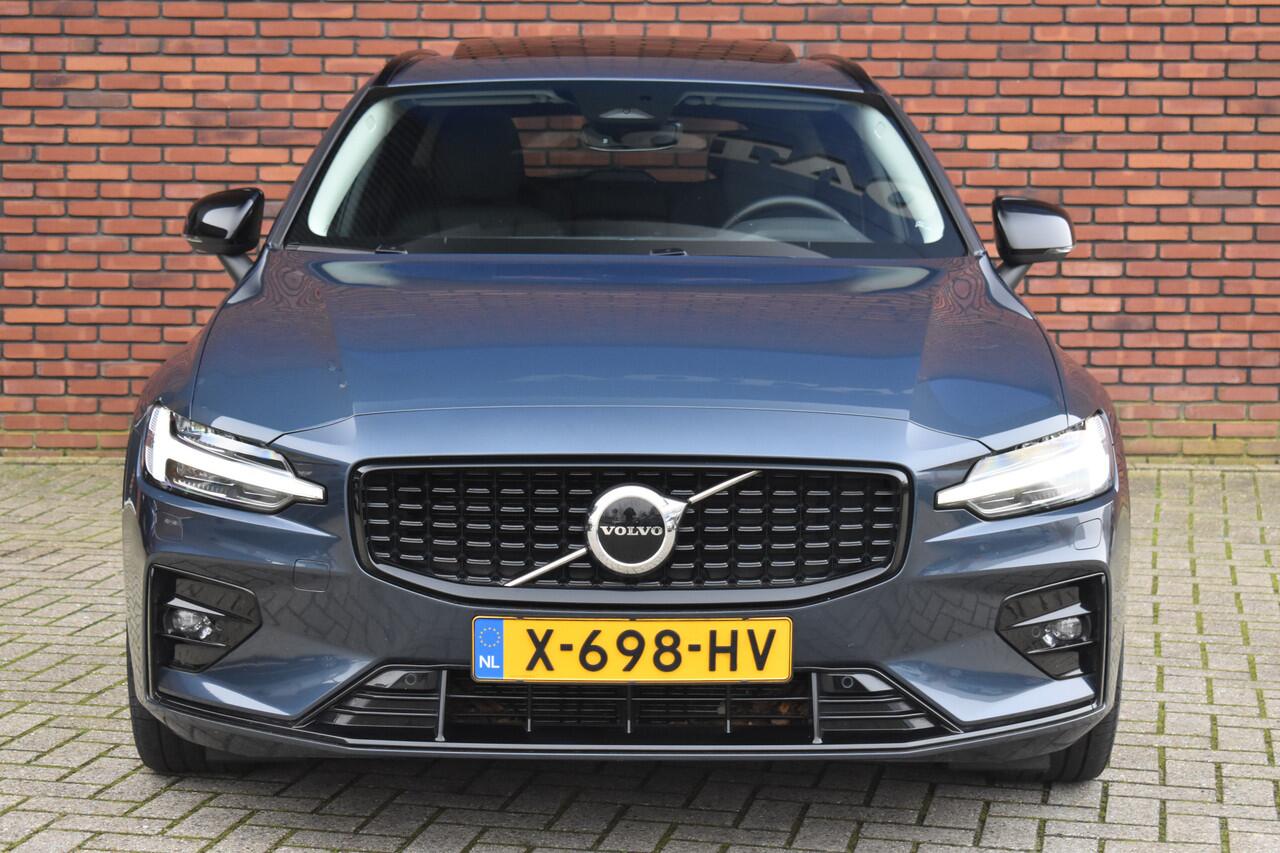 Volvo V60 B4 211PK Automaat Plus Dark | Climate | Trekhaak | Schuif-/kanteldak | Lighting |