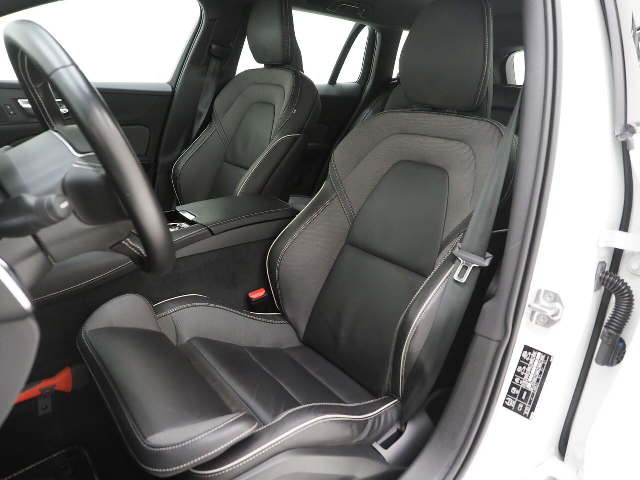 Volvo V60 2.0 T6 Recharge AWD R-Design | Pilot Assist | Keyless | Camera | Memory | Carplay