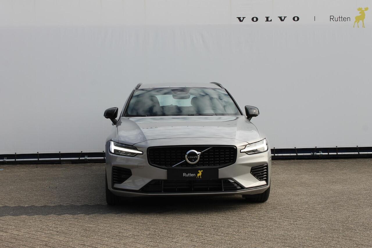 Volvo V60 T6 350PK Autm. Plug-in hybrid AWD Plus Dark Long Range / Google infotainment / Semi elekrisch wegklapbare trekhaak / Verwarmbare voorruit / Elektrisch bedienbare voorstoelen met geheugen / Verwarmbare voorstoelen