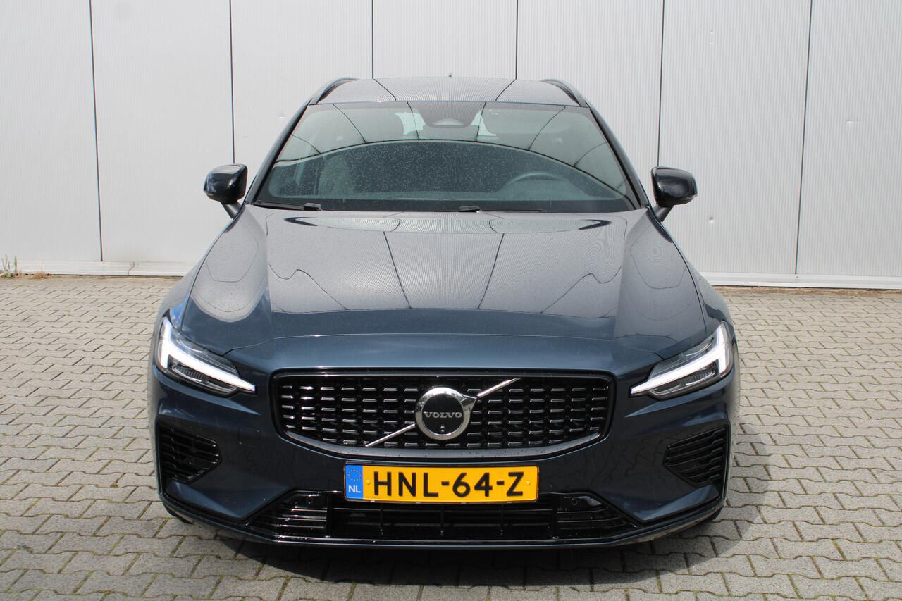 Volvo V60 T6 Plug-in hybrid AWD Plus Dark | Trekhaak | Sportstoelen | 360° Camera