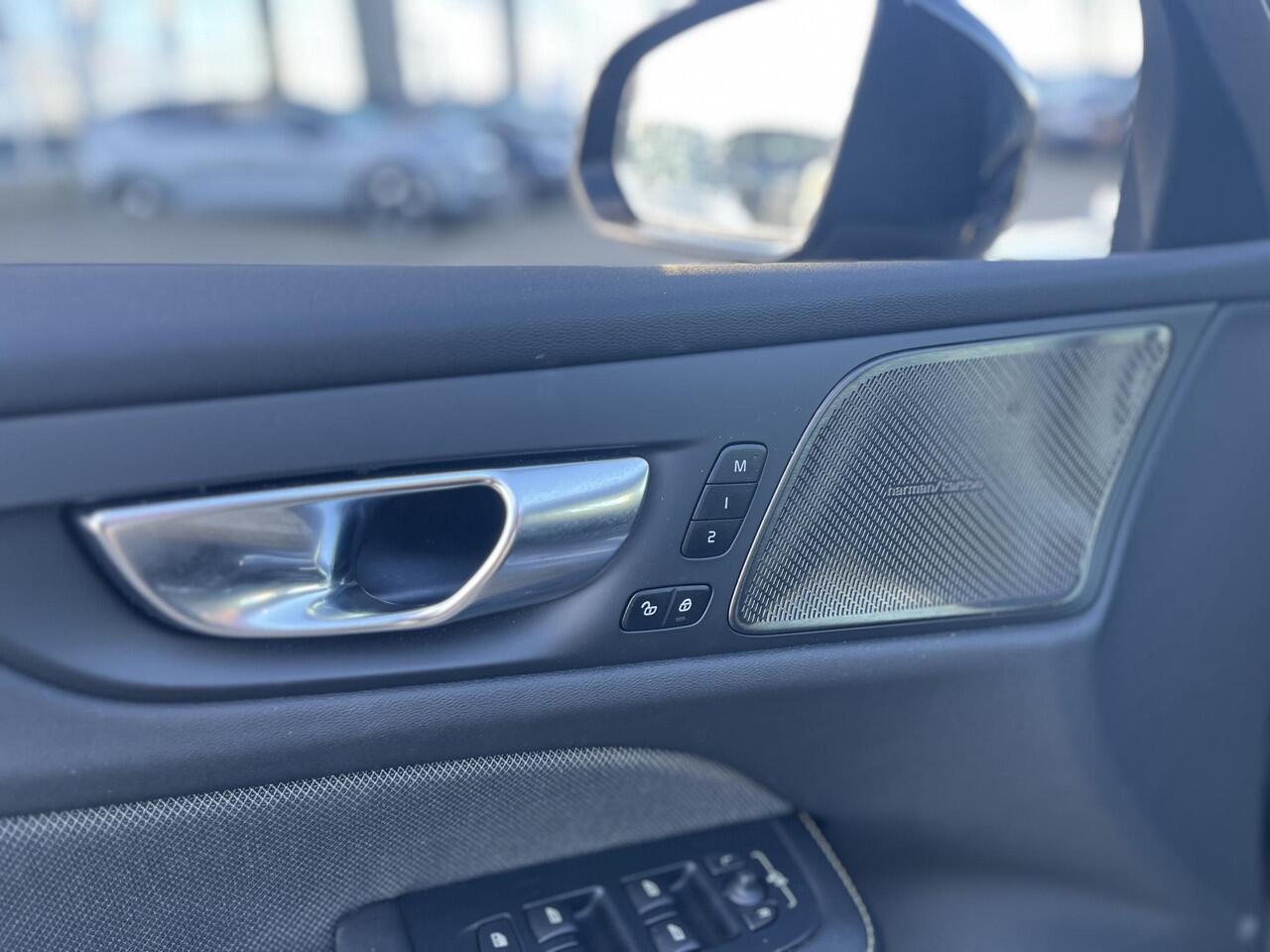 Volvo V60 T6 Plug-in hybrid AWD Plus Dark | Harman / Kardon | Memoryseats | 360 Graden Camera |