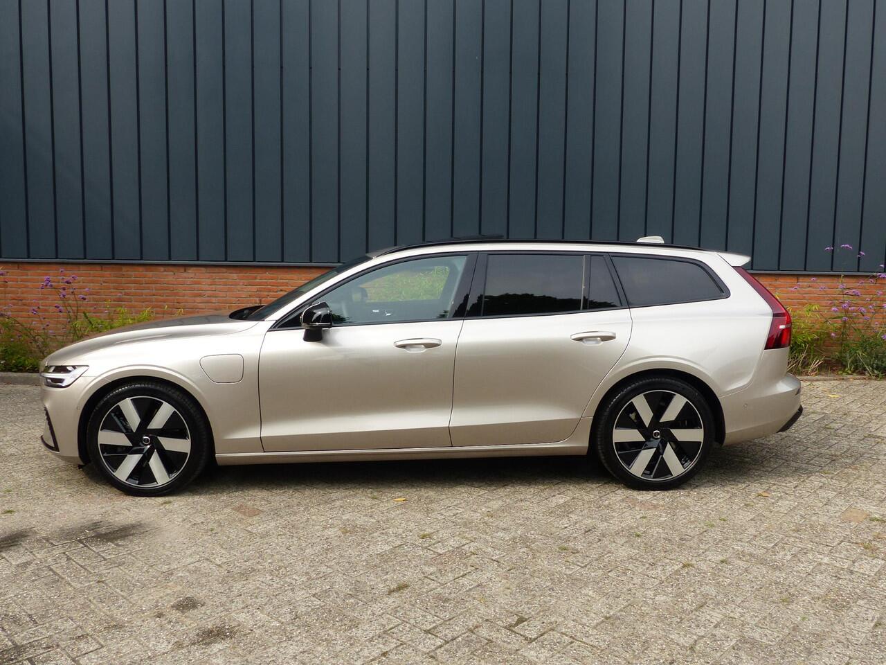 Volvo V60 T6 Plug-in hybrid AWD Plus Dark