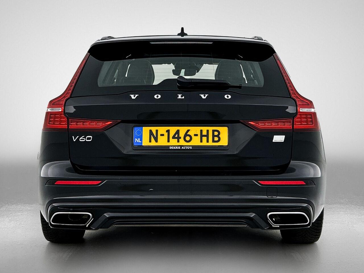Volvo V60 2.0 T8 Hybride SOH 94% AWD R-Design / Panoramadak / Leder / Navigatie / Adap. Cruise / Pdc.V+A / Stuur- Stoelverwarming / Apk nieuw